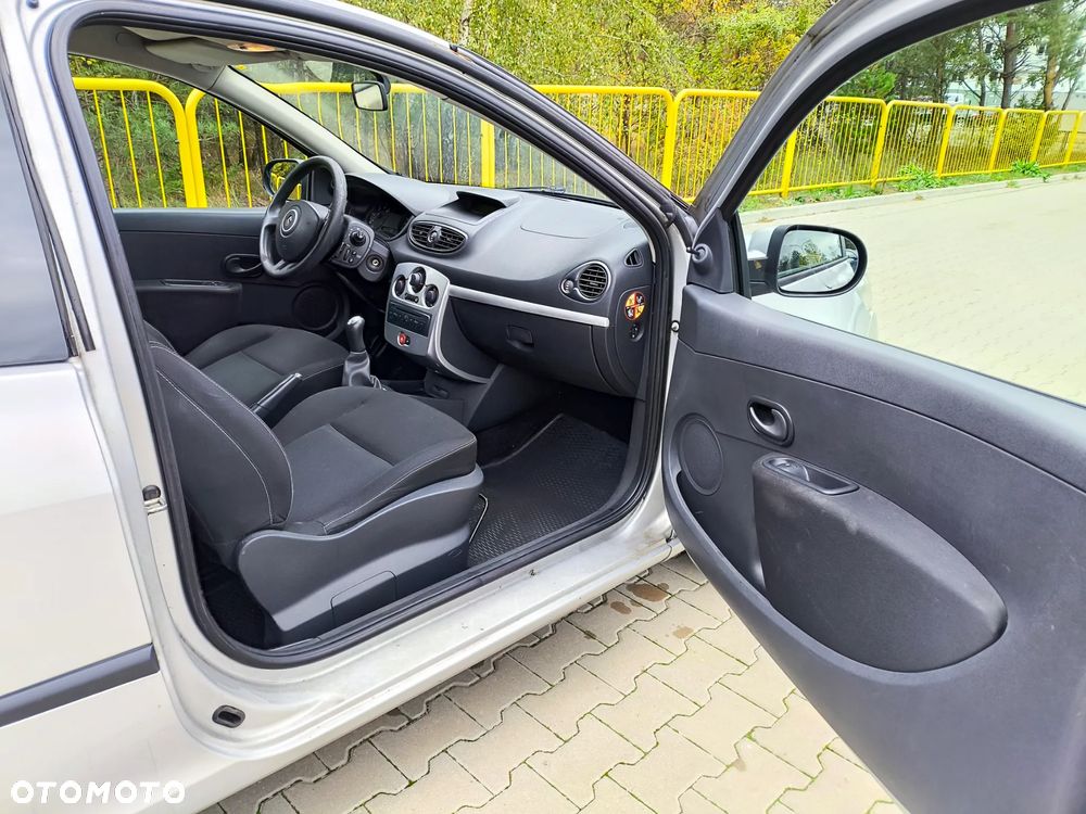 Renault Clio 1.5 dCi Authentique - 7