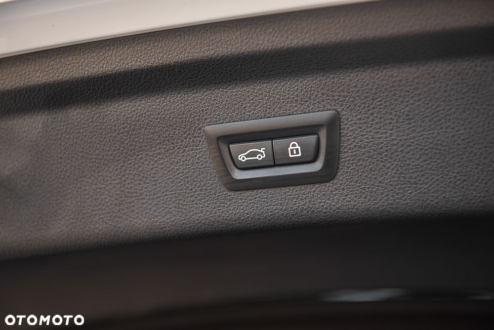 BMW 3GT 328i Sport-Aut Sport Line - 27