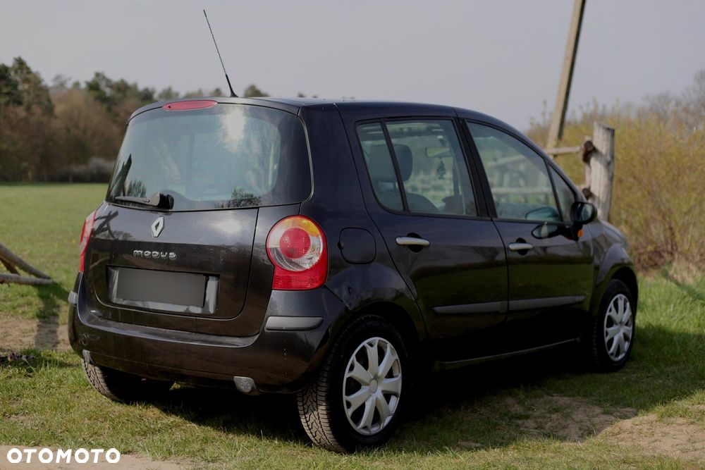 Renault Modus 1.6 16V Cite - 12