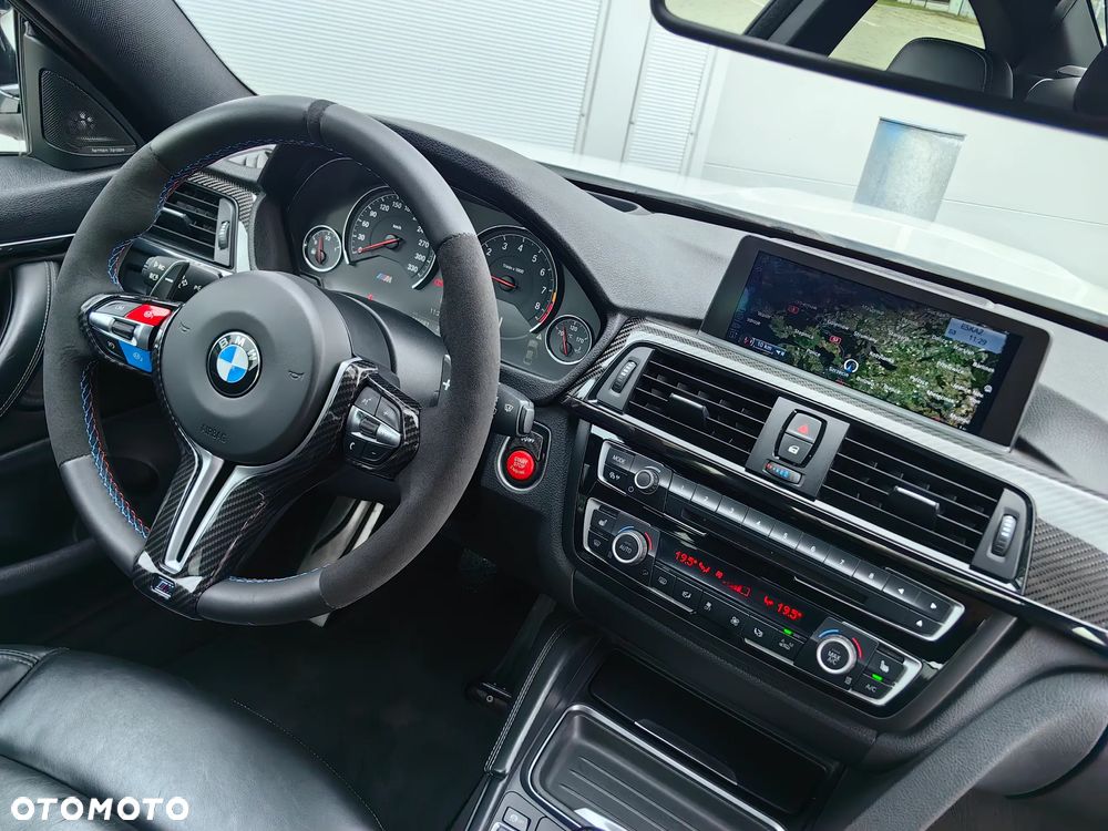 BMW M4 Coupe DKG - 22