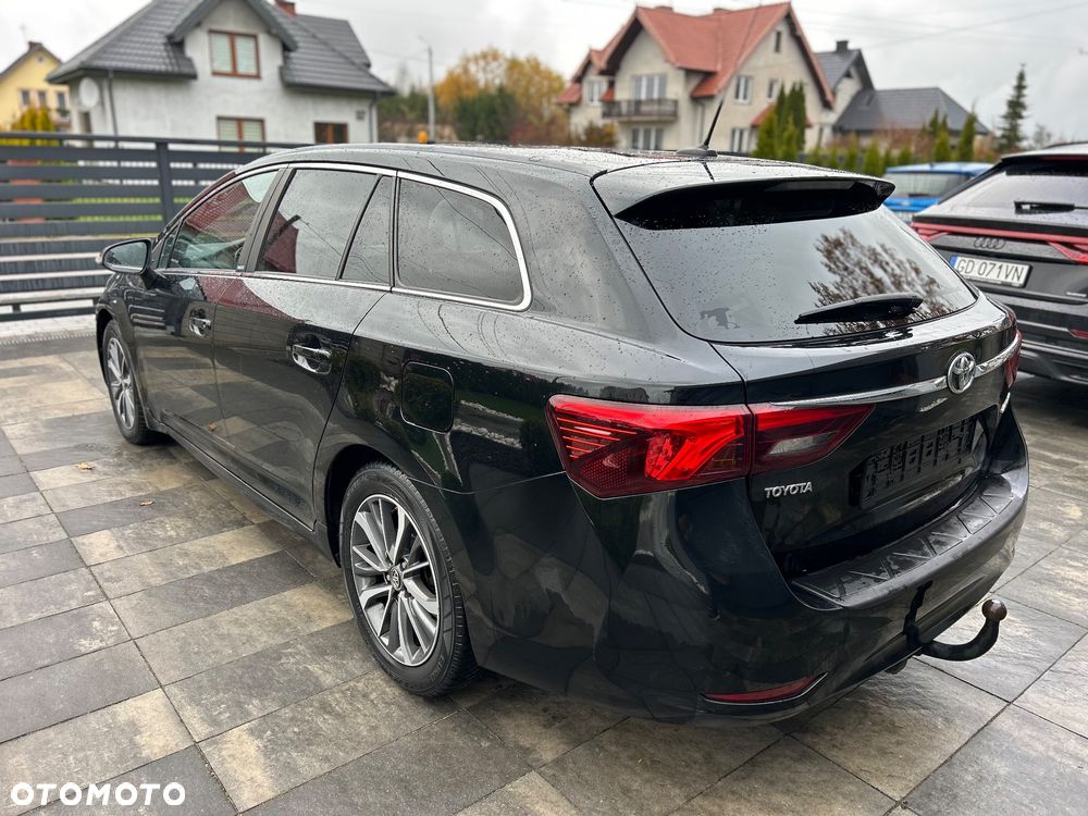 Toyota Avensis Touring Sports 2.0 D-4D Edition-S - 8