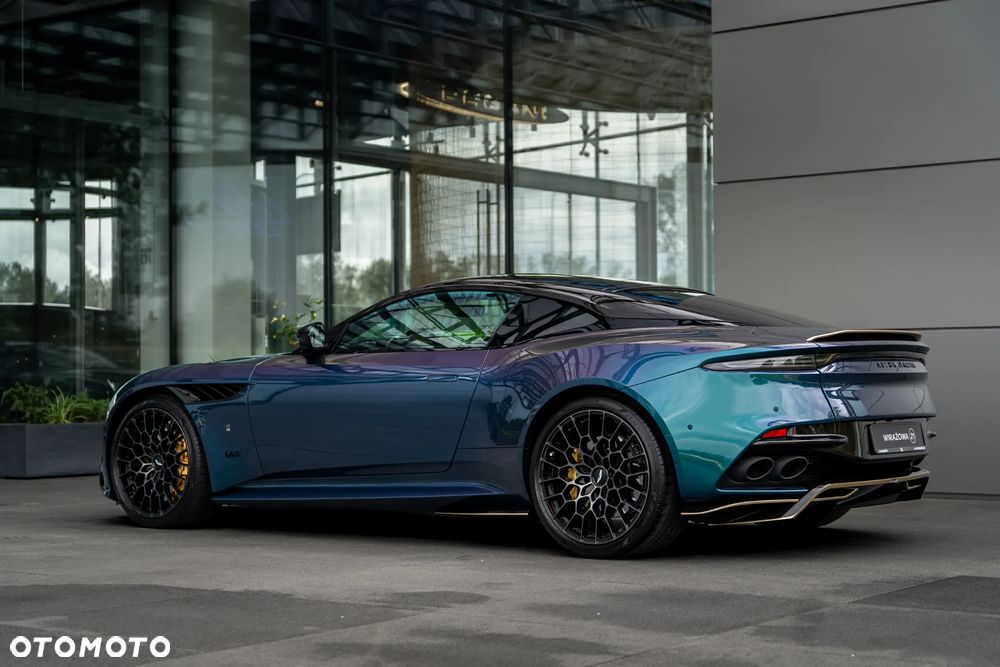 Aston Martin DBS - 4