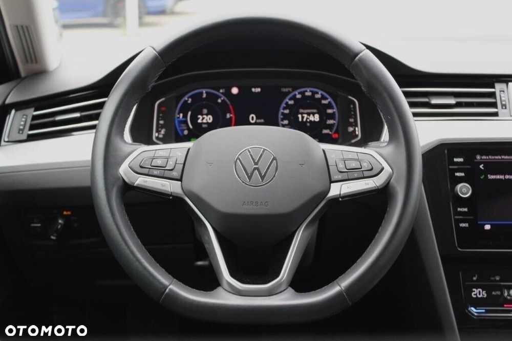Volkswagen Passat Variant 2.0 TDI EVO Business DSG - 24