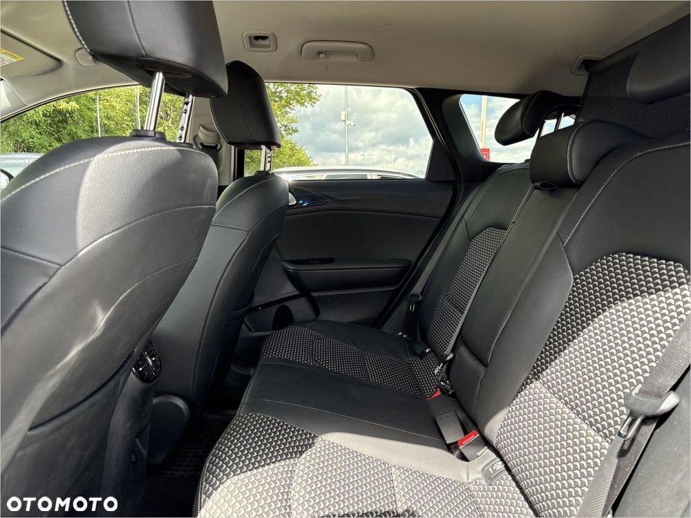 Kia Ceed 1.5 T-GDI L - 12