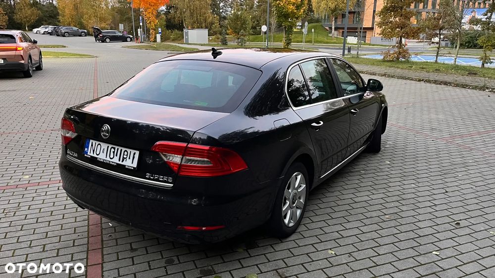 Skoda Superb 2.0 TDI 4x4 Elegance DSG - 5