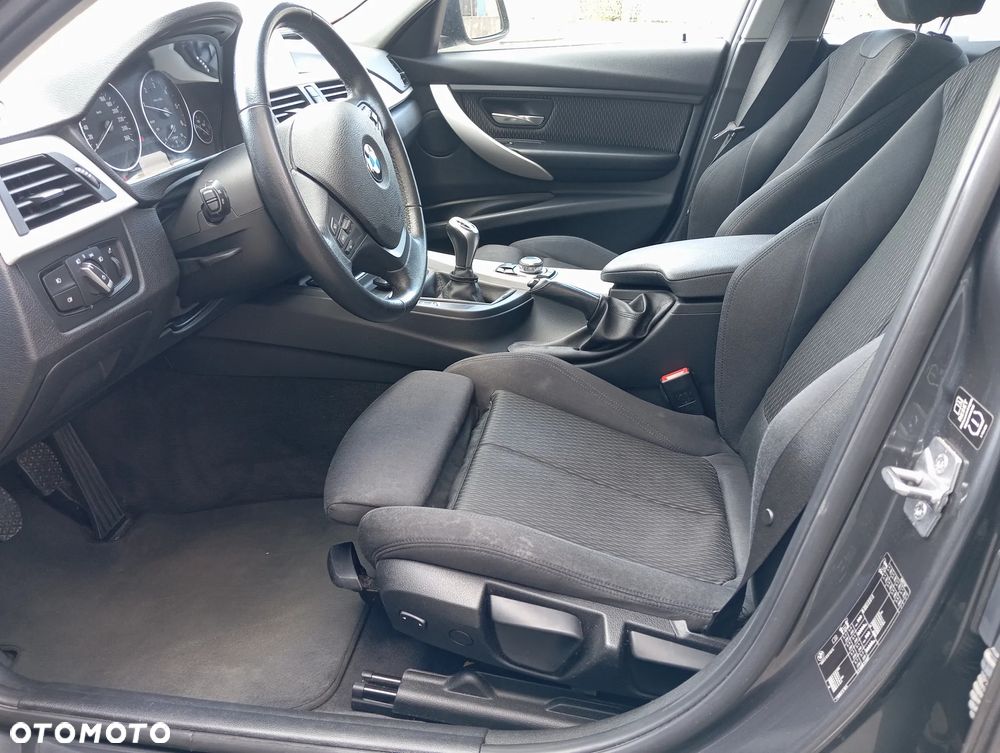 BMW Seria 3 320d DPF - 19