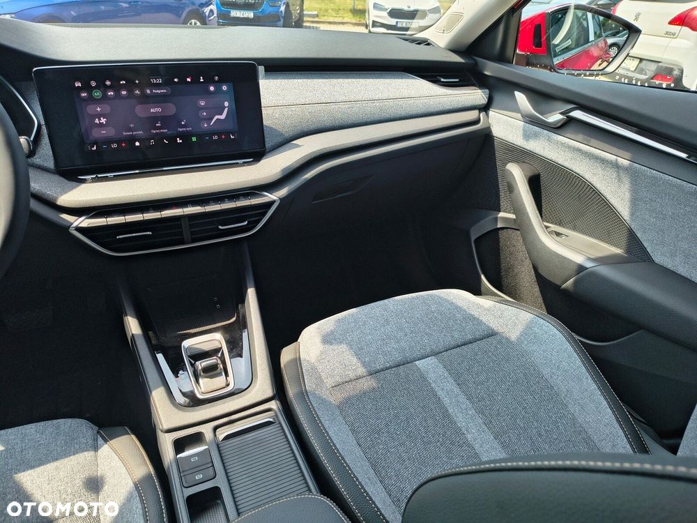 Skoda Octavia 1.5 TSI mHEV Drive Selection DSG - 23