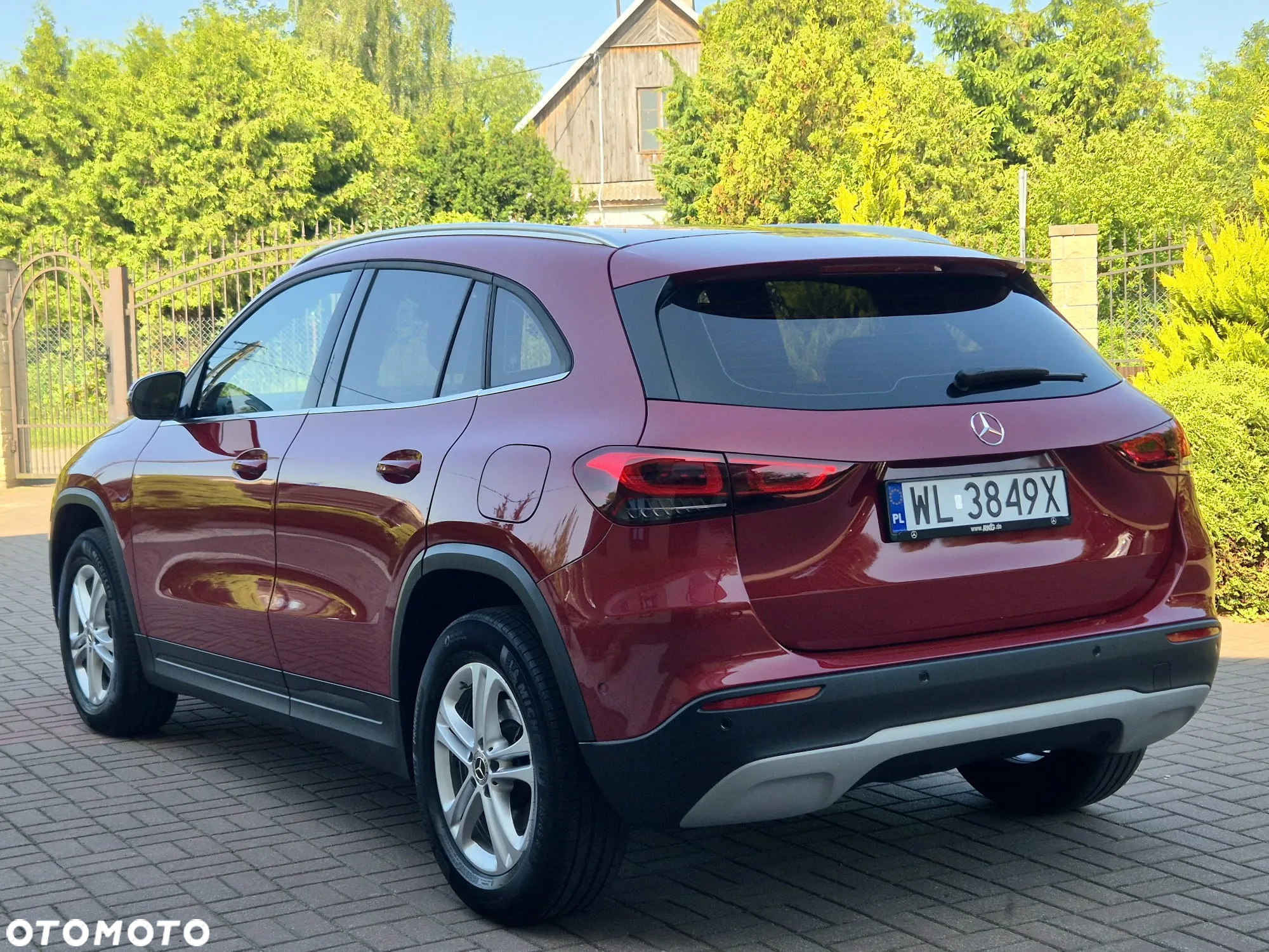 Mercedes-Benz GLA 200 d - 4