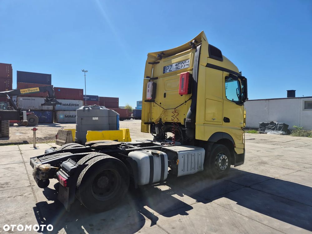 Mercedes-Benz Actros MP4 - 2