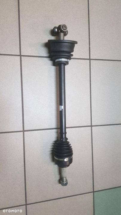 PÓŁOŚ LEWA RENAULT MEGANE SCENIC 75-107 KM 1996- ROK  abs bez pierścienia 650 mm