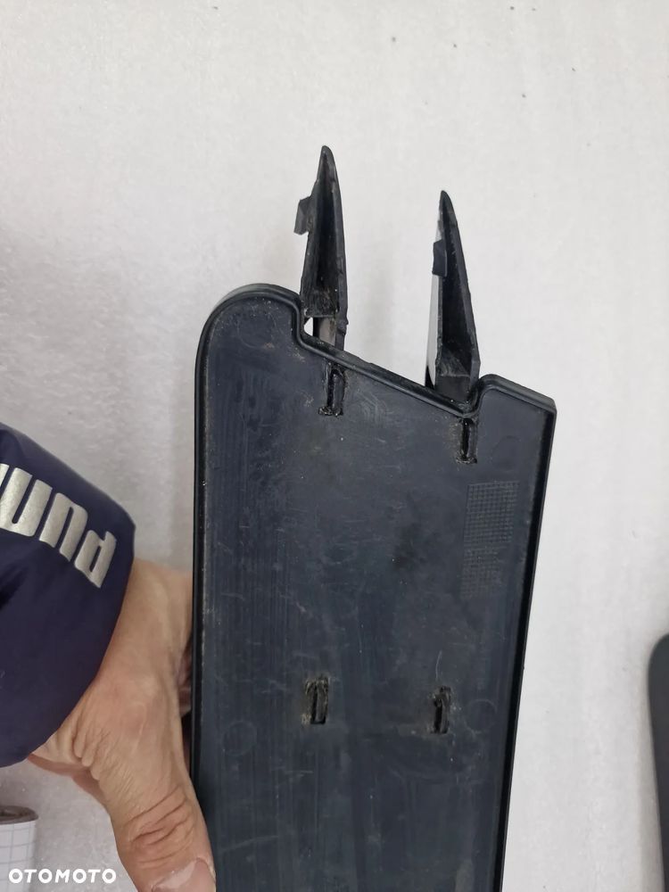 AUDI A6 C6 04- PRAWA KRATKA BOCZNA ZDERZAKA PRZEDNIEGO PRZÓD , NR 4F0807682A / 4F0807681A , NR AUKCJI E/19 - 7