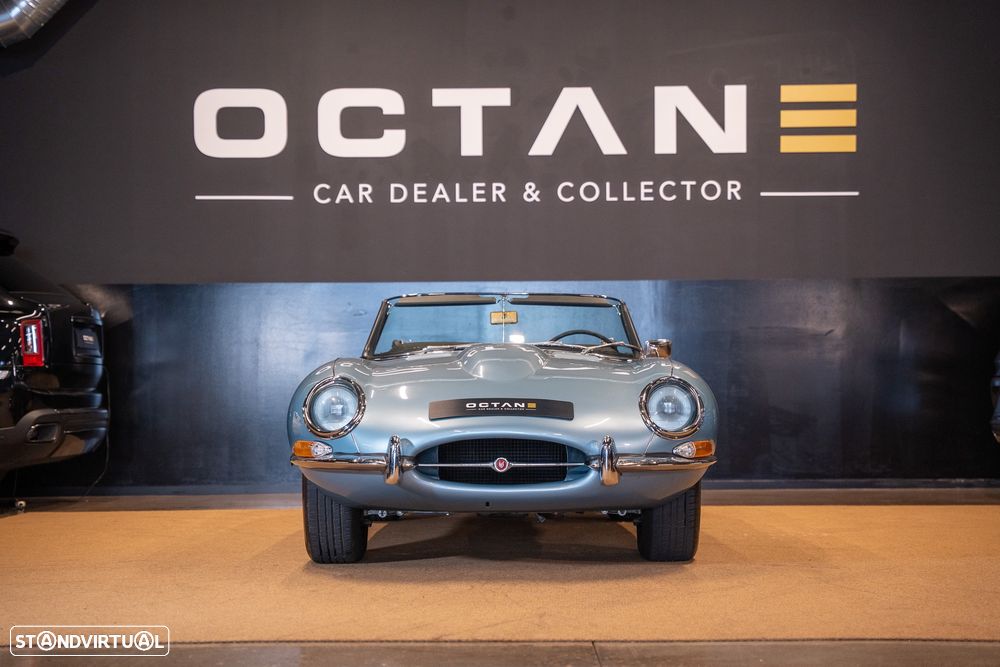 Jaguar E-Type - 2