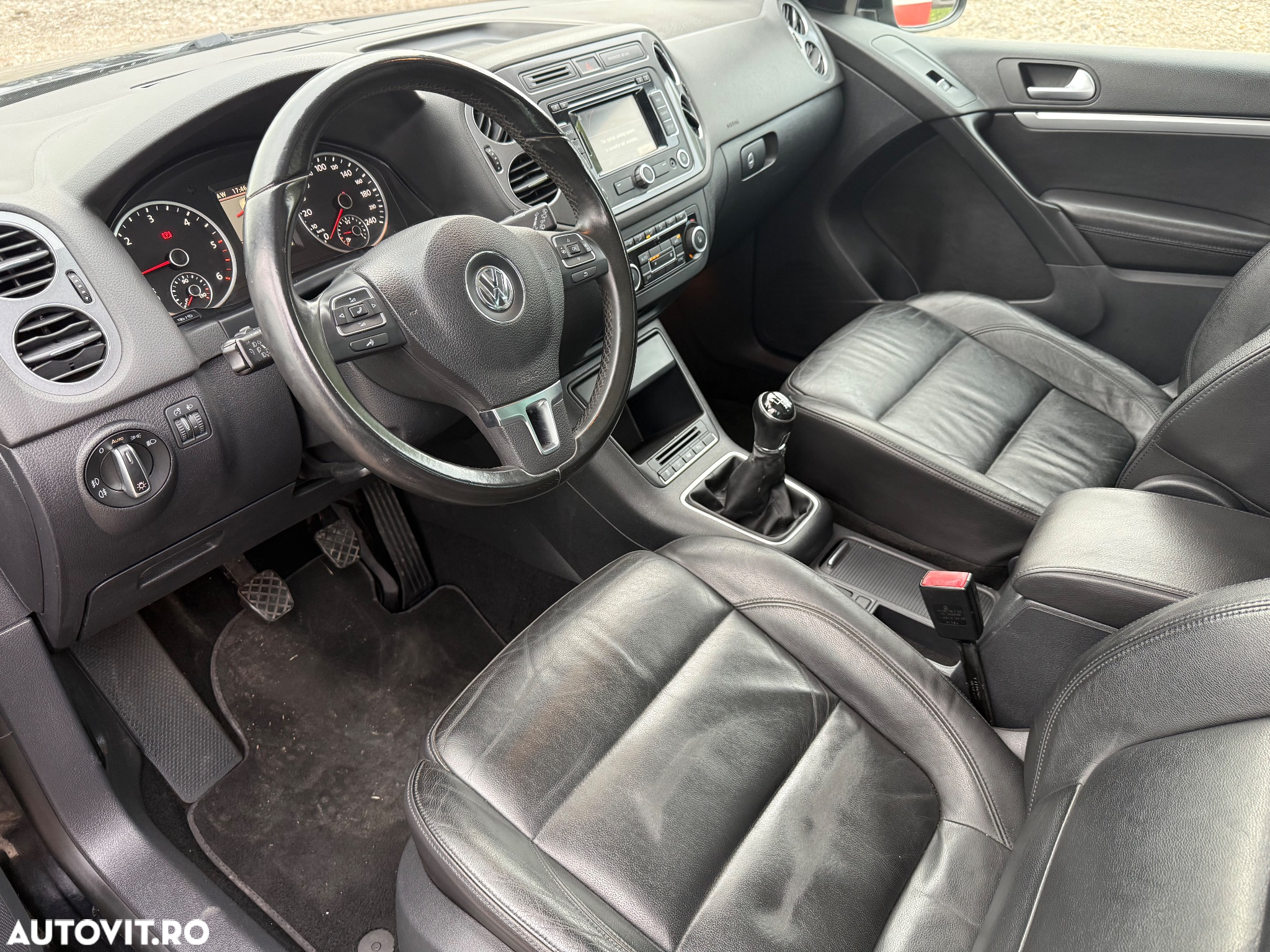 Volkswagen Tiguan - 5