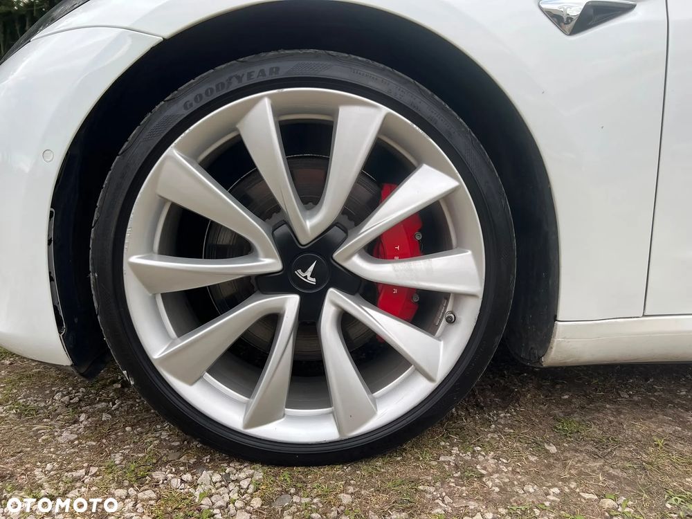 Tesla Model 3 Performance AWD - 31