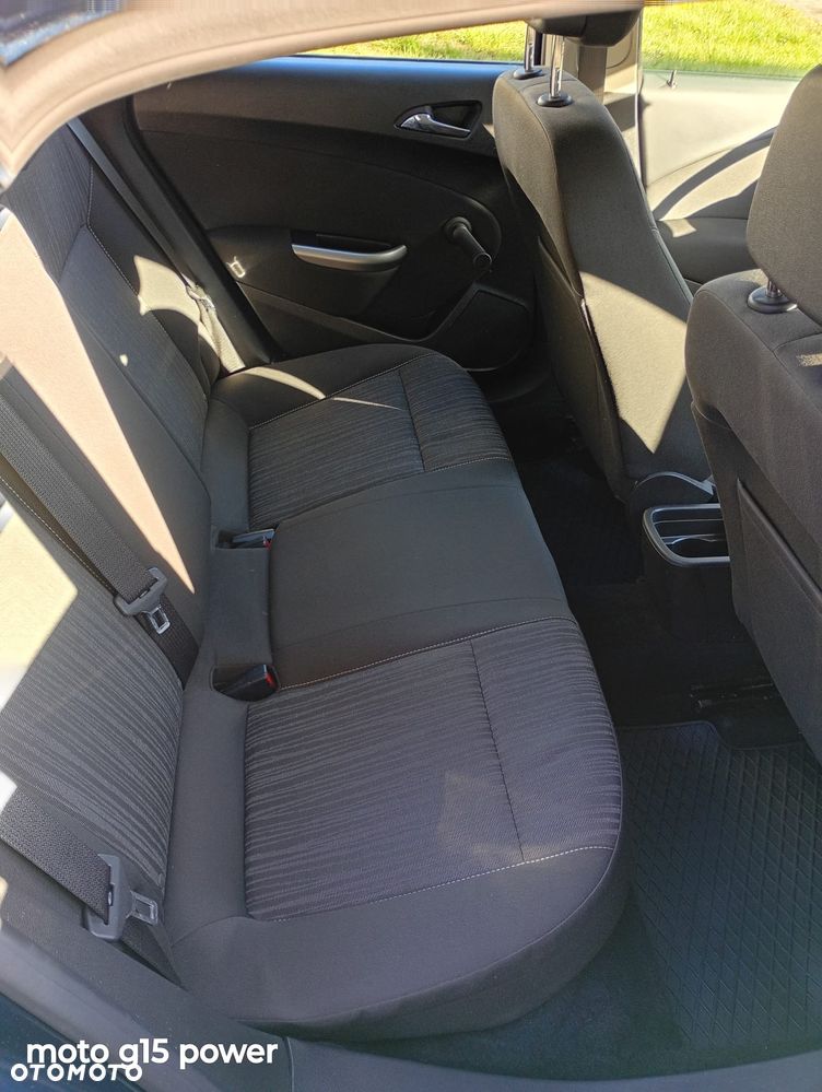 Opel Astra IV 1.6 Essentia - 10