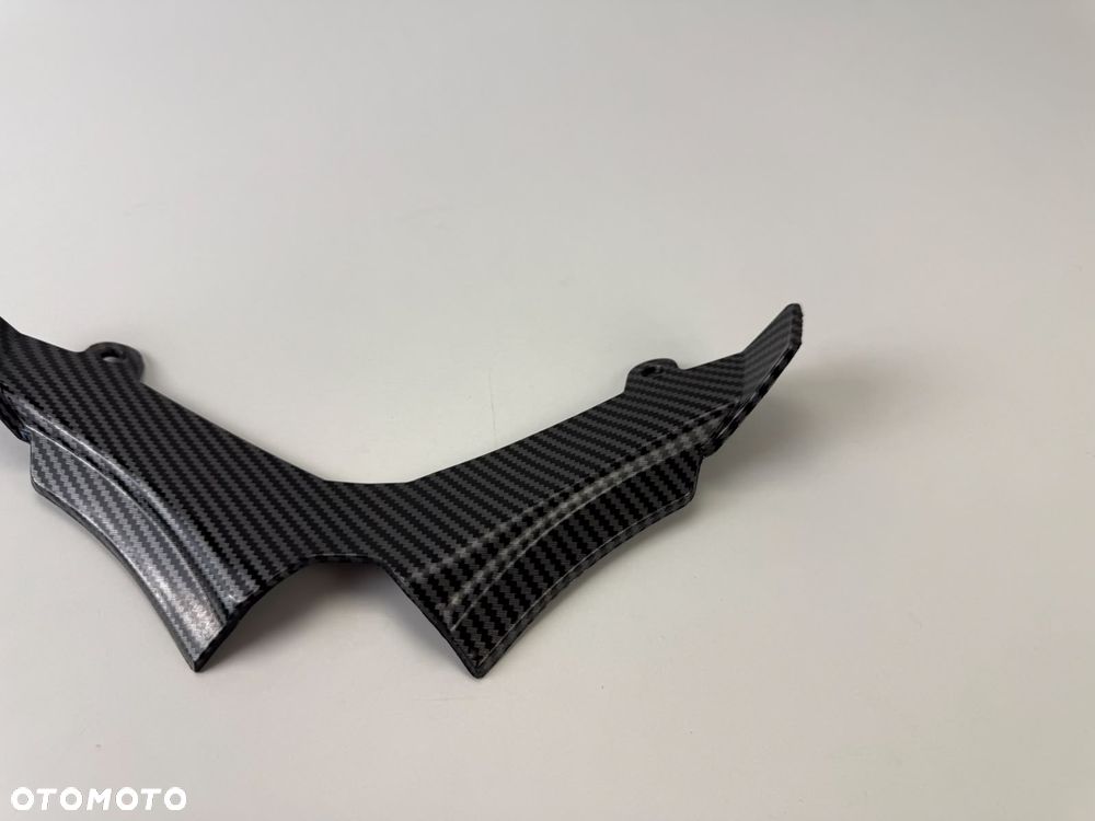 Dolna osłona czaszy Carbon Yamaha MT 125 2020+ - 7