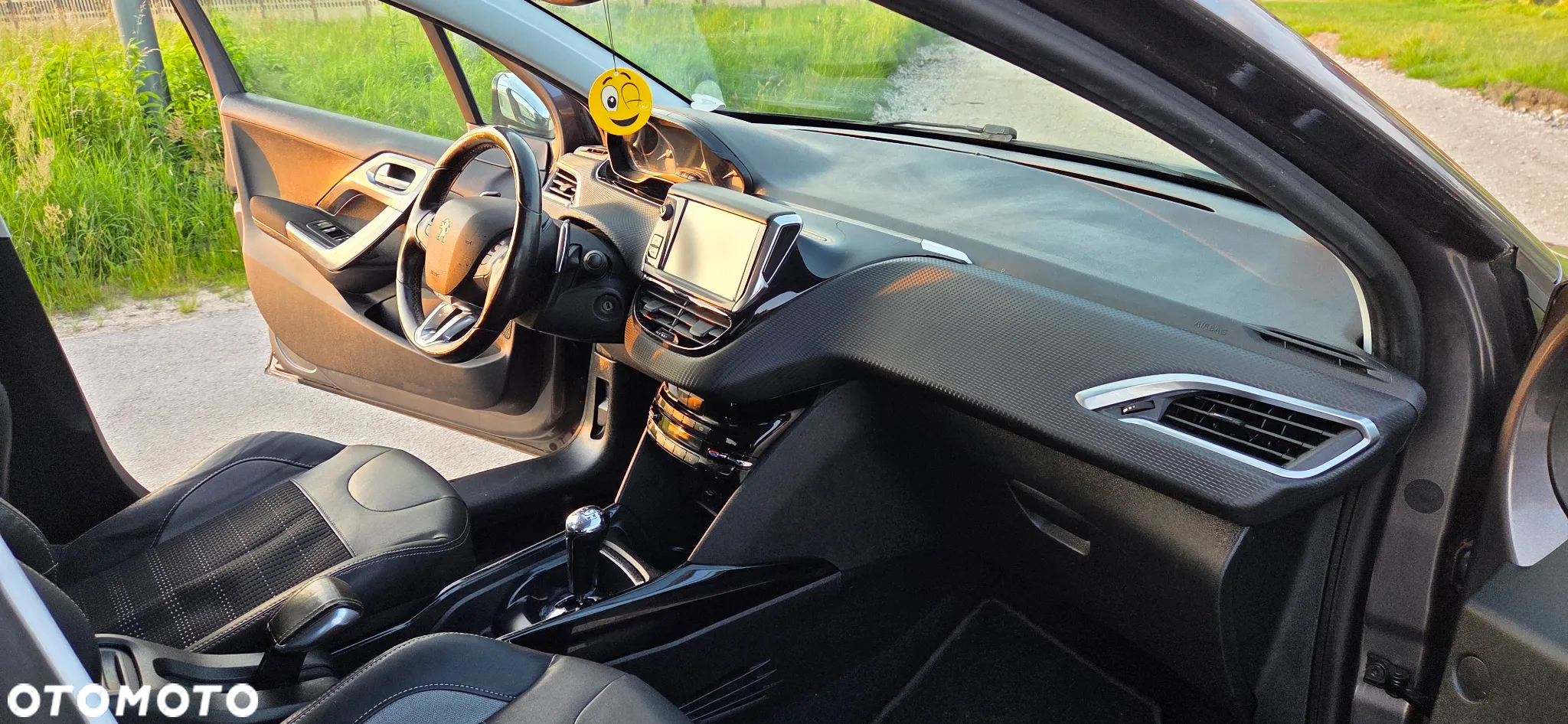 Peugeot 2008 e-HDi FAP 92 ETG6 STOP & START Allure - 16