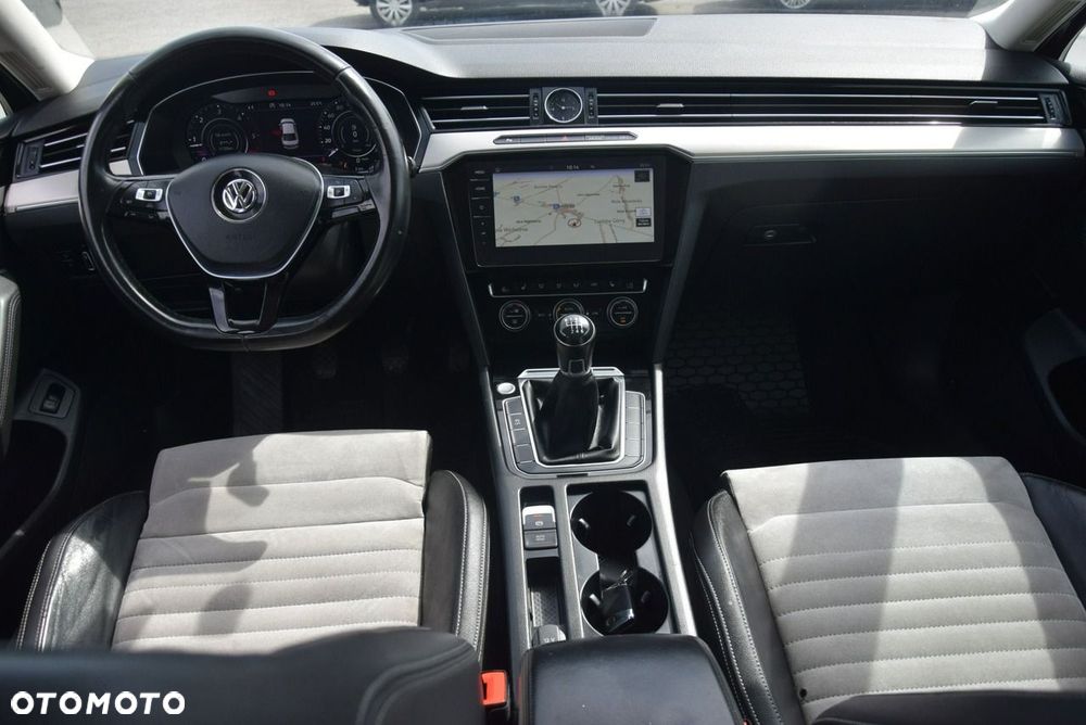 Volkswagen Passat - 27