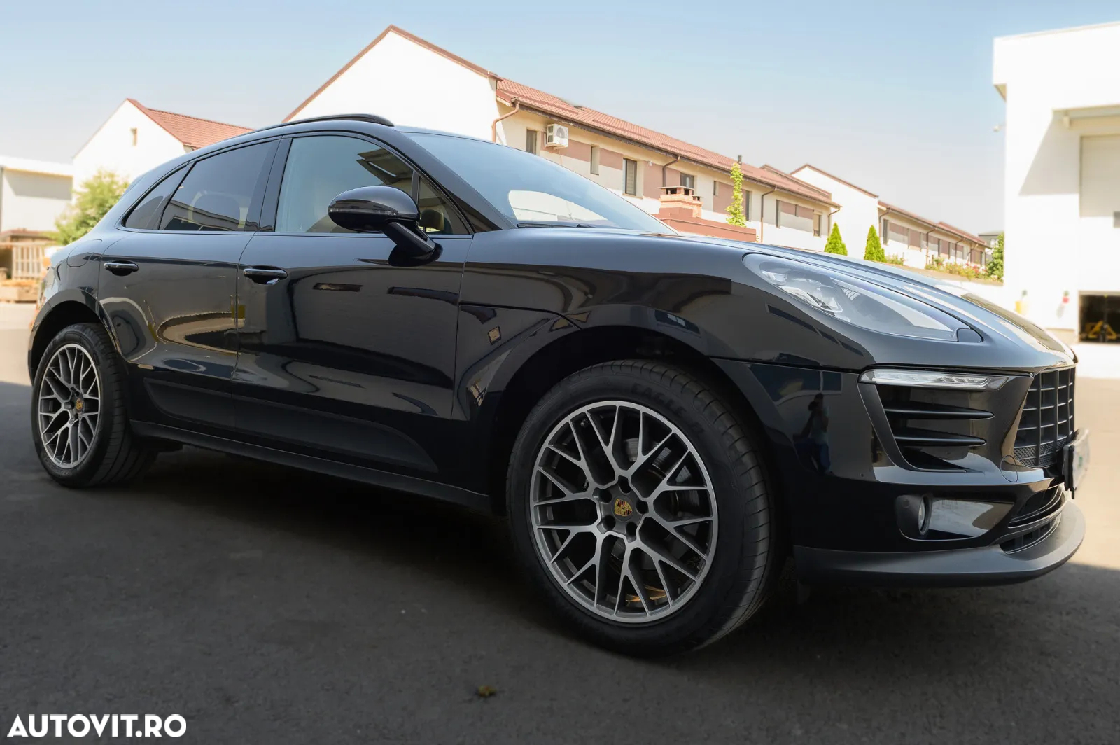 Porsche Macan Standard - 2