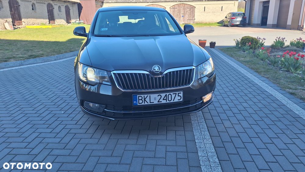 Skoda Superb 2.0 TDI Elegance - 3