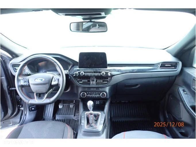 Ford Kuga 1.5 EcoBoost FWD ST-Line - 28