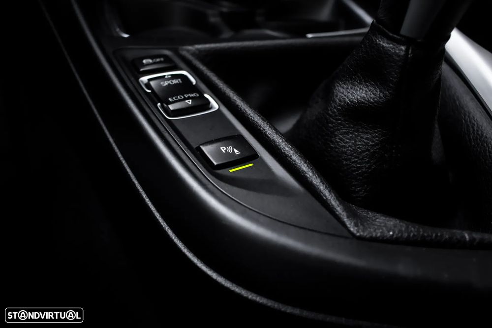 BMW 116 d Line Luxury - 24
