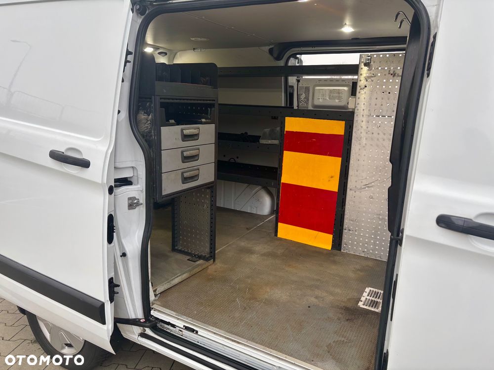 Ford Transit Custom - 8