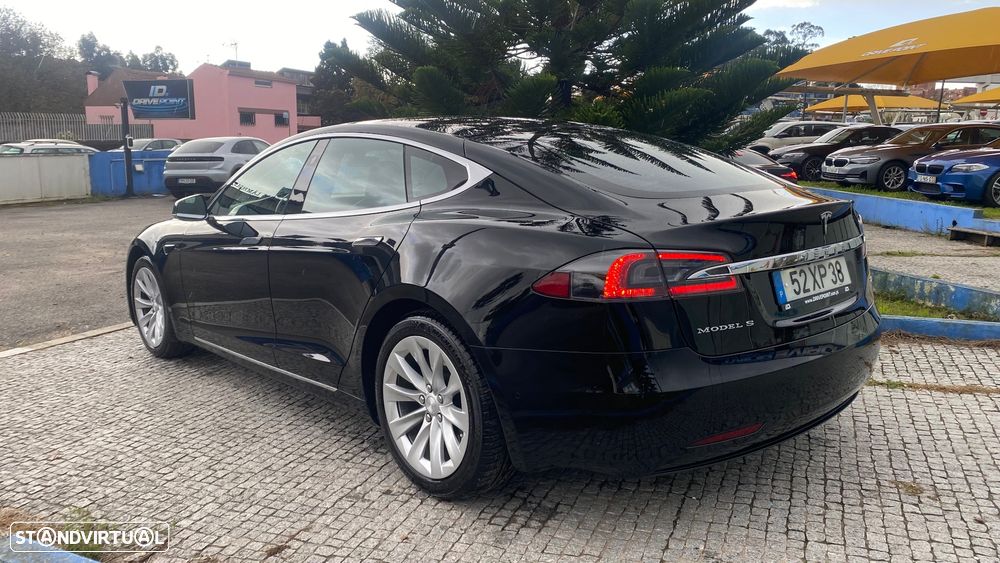 Tesla Model S 75D - 12