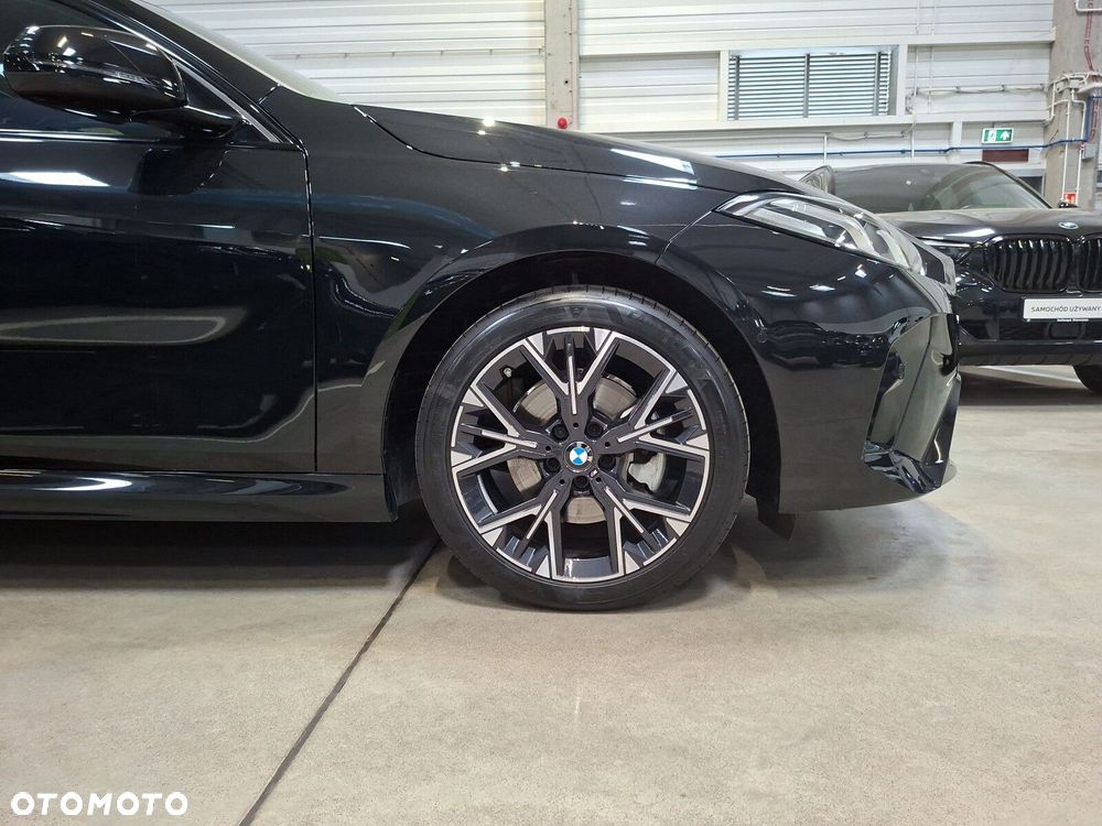 BMW Seria 1 120 mHEV - 10