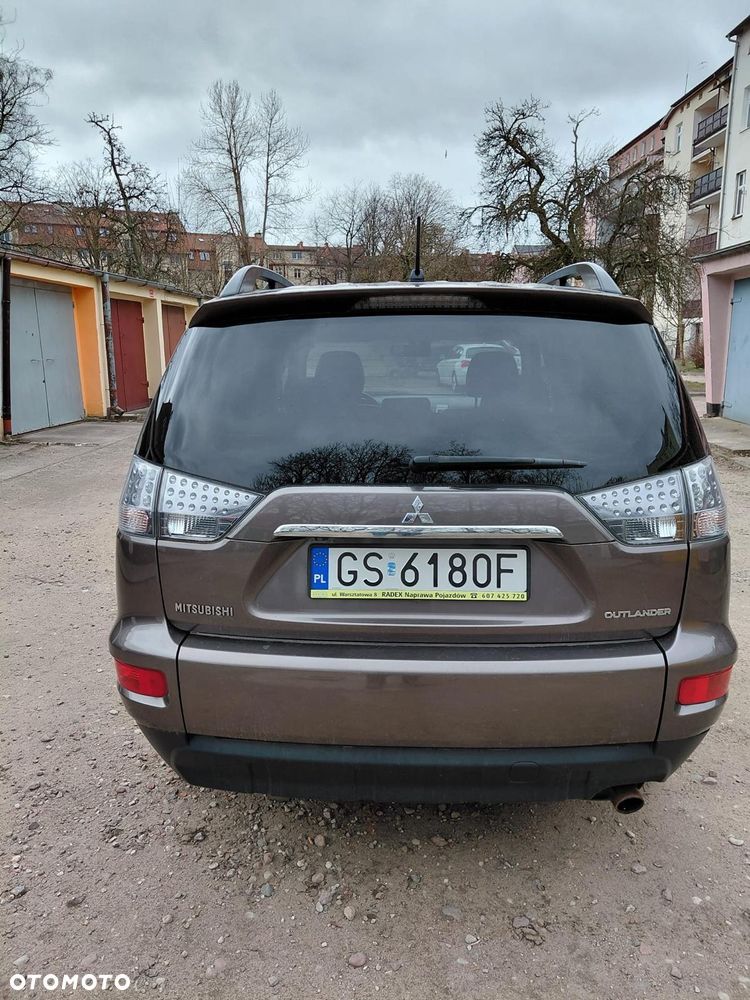 Mitsubishi Outlander 2.0 Invite 2WD - 4