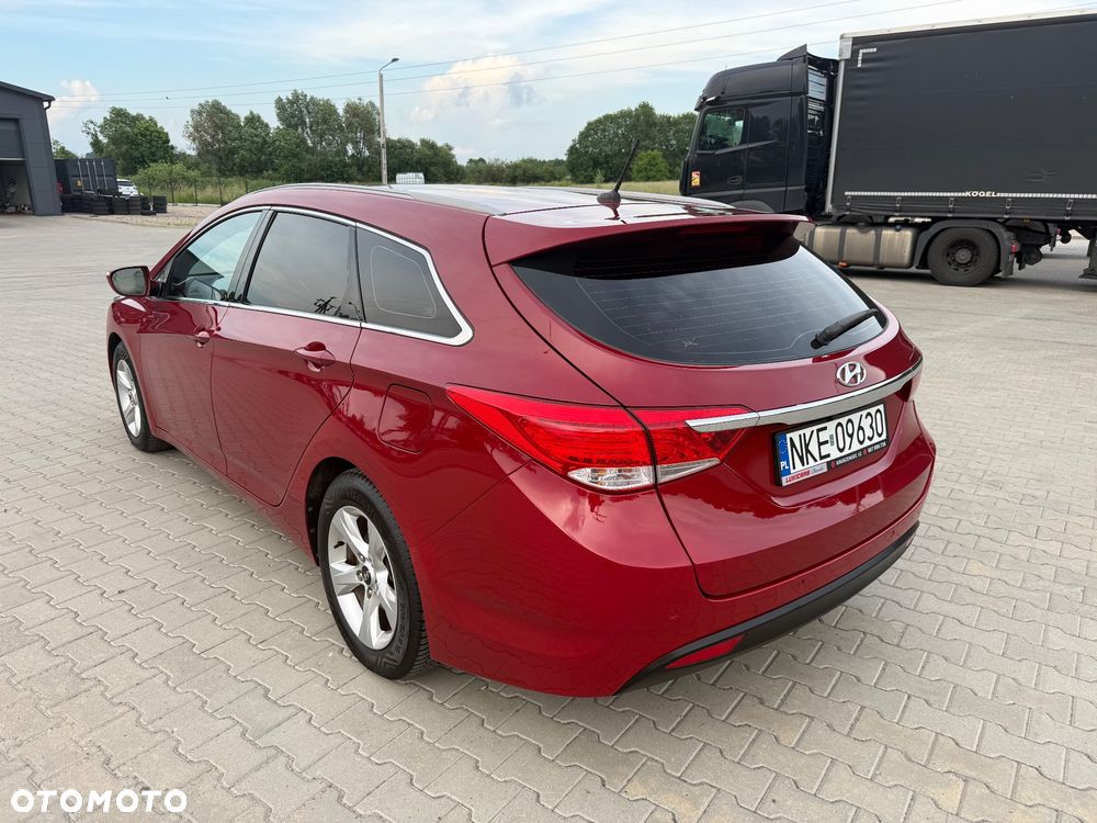 Hyundai i40 Kombi blue 1.6 Family+ - 7