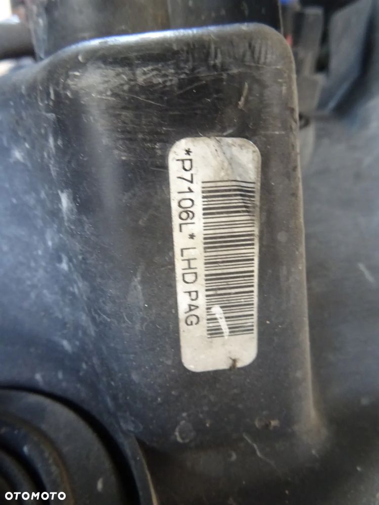 Lampa przód lewa prawa Toyota Corolla Verso II - 4