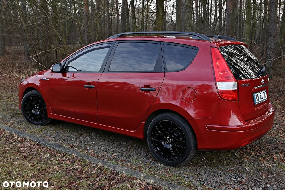 Hyundai i30 blue Kombi 1.6 CRDi Trend - 28