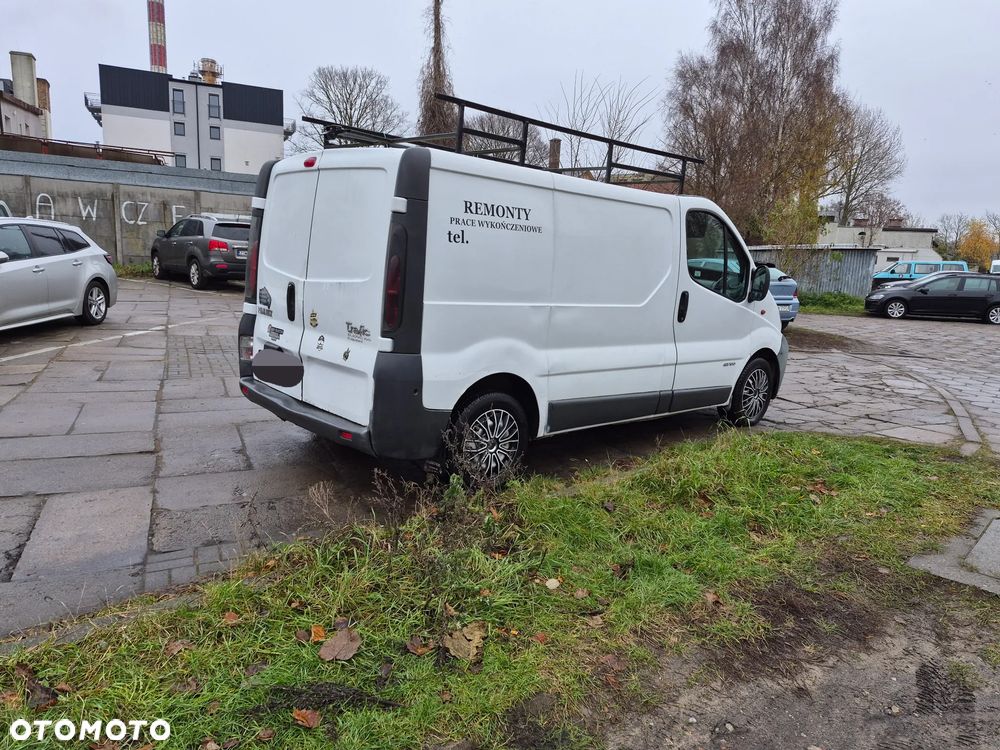 Renault Trafic - 1