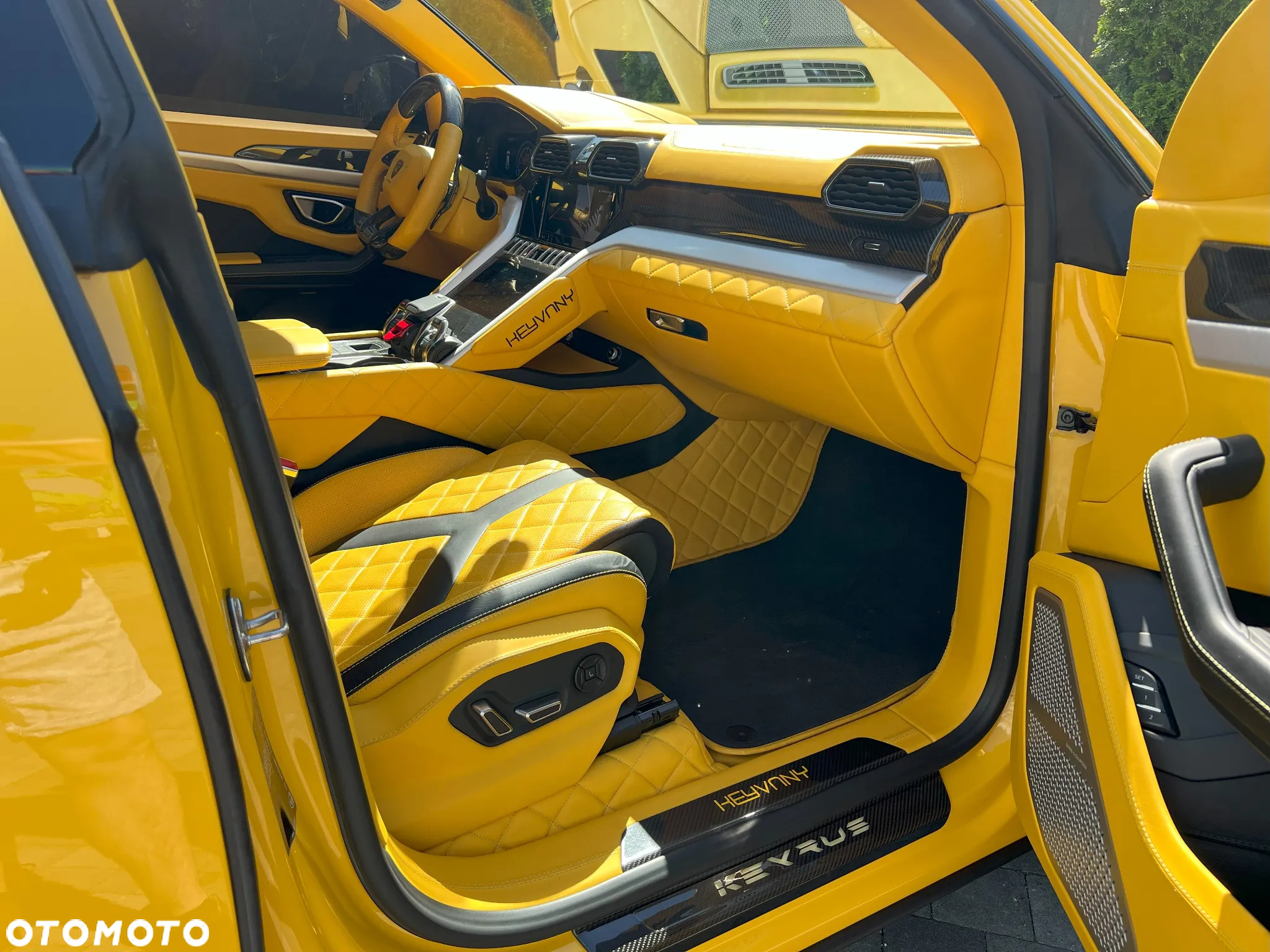 Lamborghini Urus Standard - 14