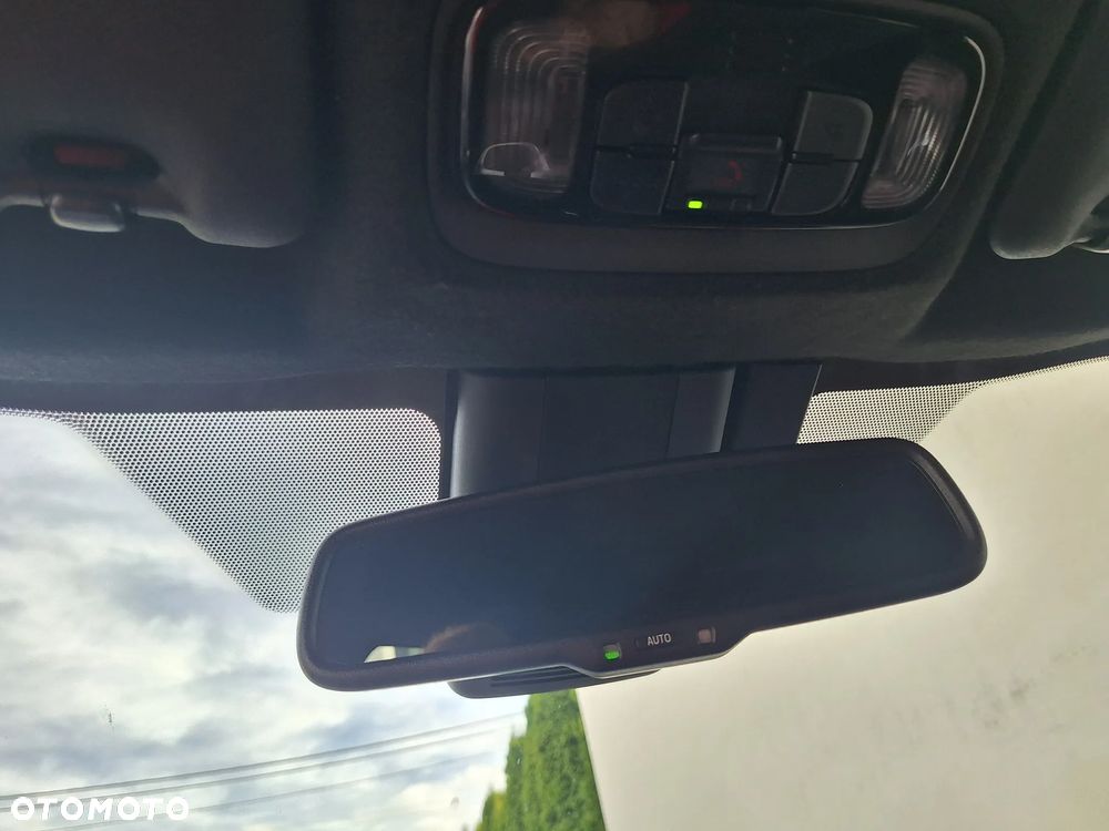 Toyota Yaris Cross Hybrid 1.5 Comfort - 29