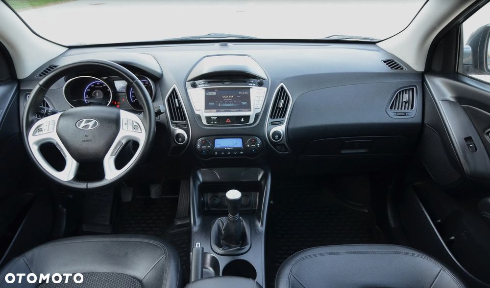 Hyundai ix35 2.0 Premium 2WD - 19