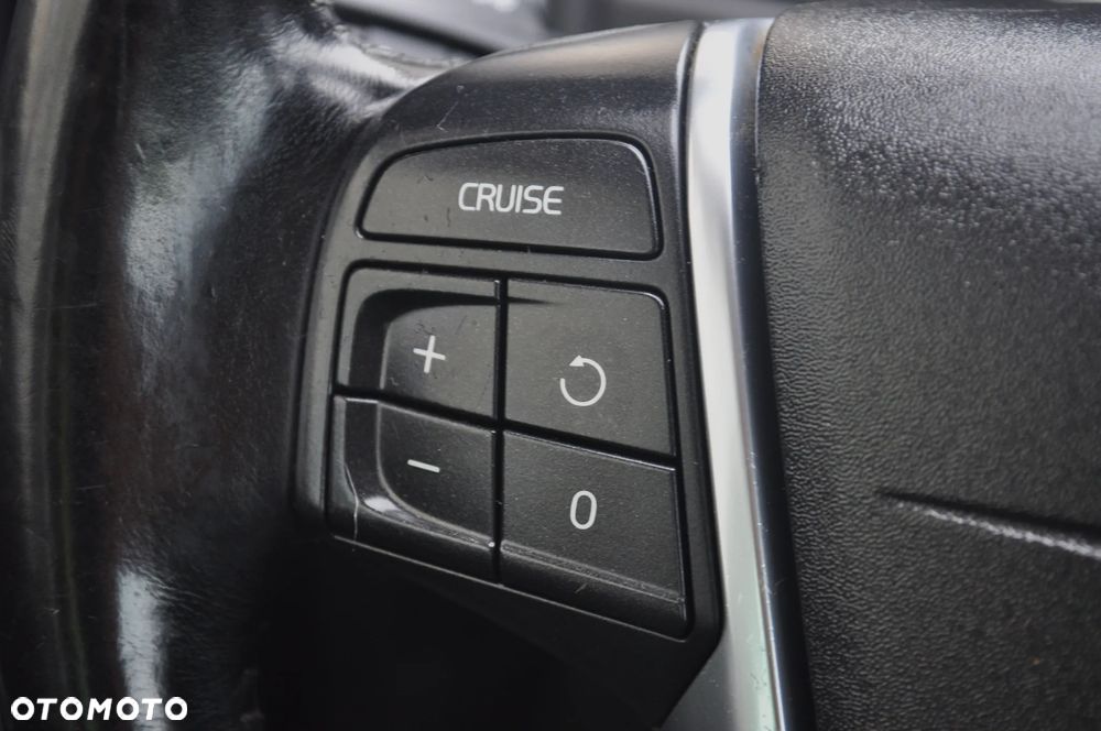 Volvo XC 70 D5 AWD Geartronic Black Edition - 15