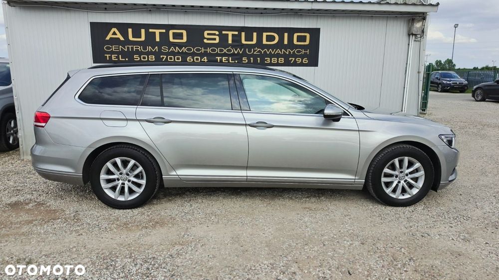 Volkswagen Passat 2.0 TDI SCR DSG Comfortline - 34