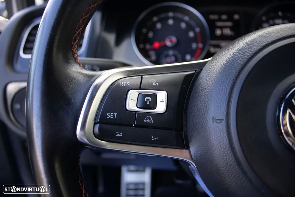 VW Golf 2.0 TSi GTi DSG - 17