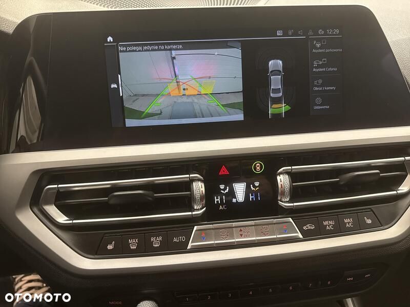 BMW Seria 3 318i - 15