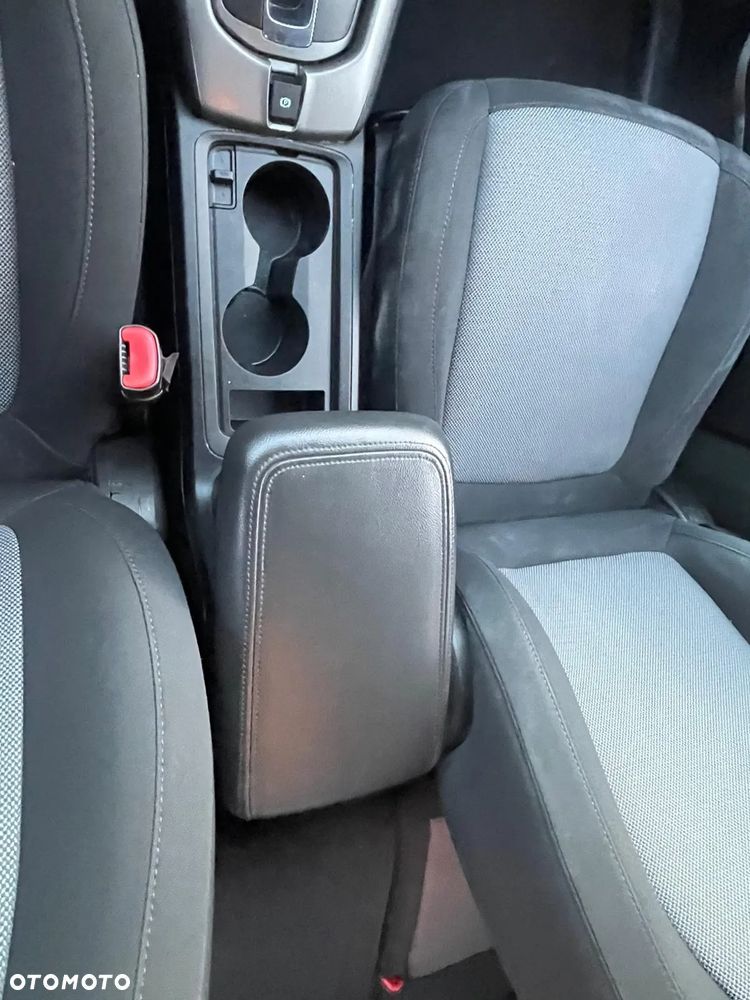 Chevrolet Captiva - 20