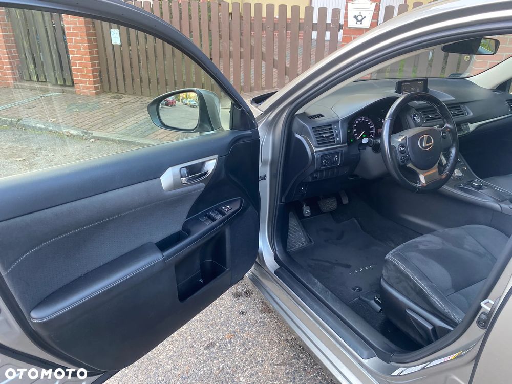Lexus CT 200h Elegance EU6 - 13