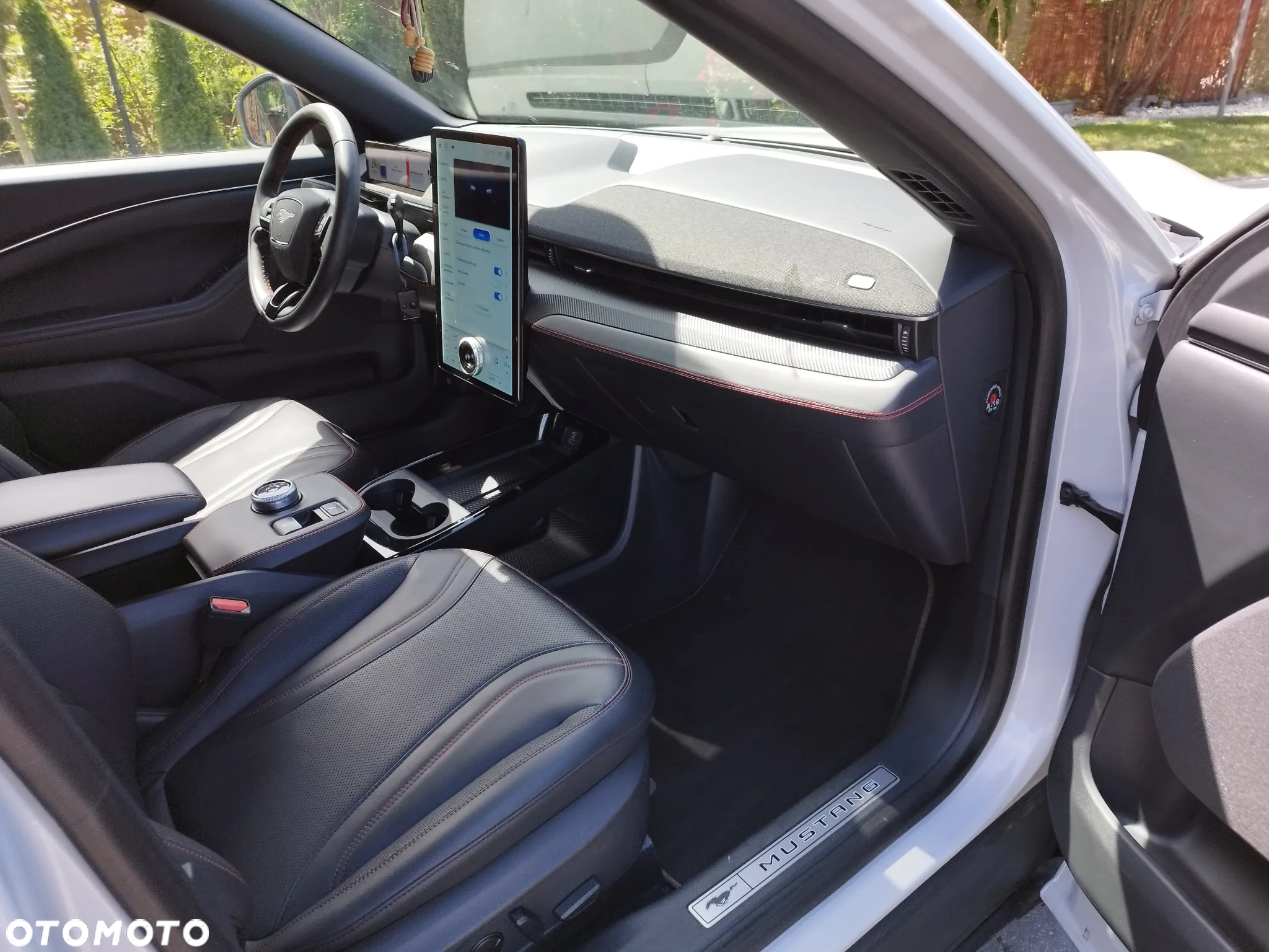 Ford Mustang Mach-E 91 kWh AWD Premium - 12