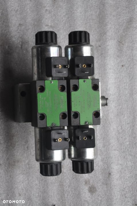 ROZDZIELACZ ELEKTROZAWÓR / CEWKA MECALAC NR RPE3-063Y11/01200E1/M - 1