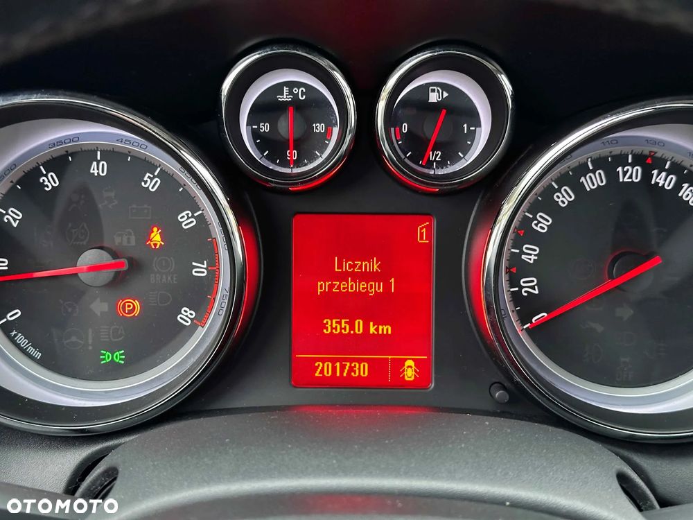 Opel Astra 1.4 T Cosmo - 26