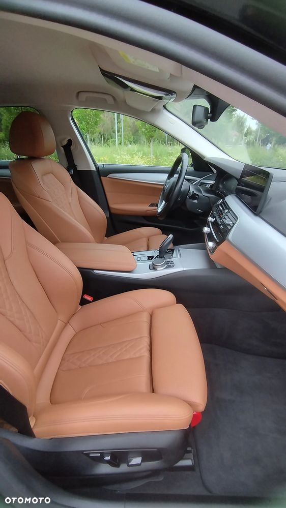 BMW Seria 5 520i mHEV Business Edition - 11