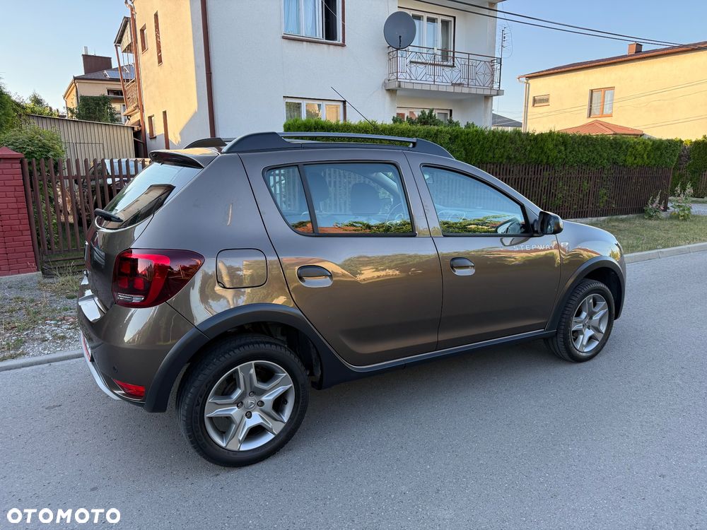 Dacia Sandero 0.9 TCe SL Celebration S&S - 19