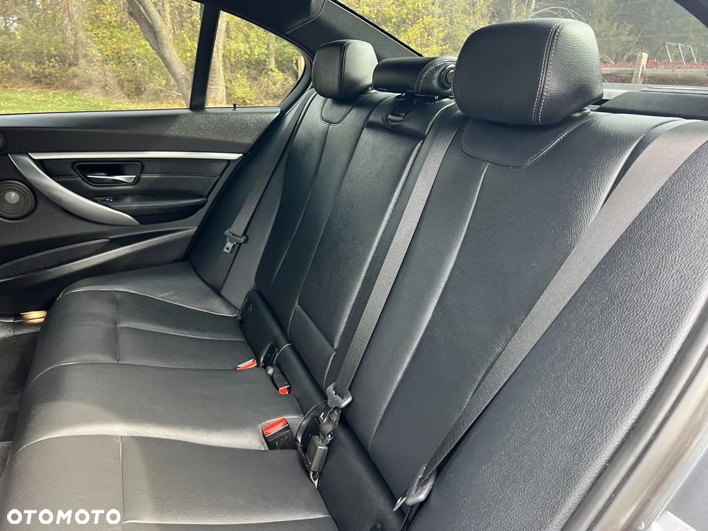 BMW Seria 3 - 30