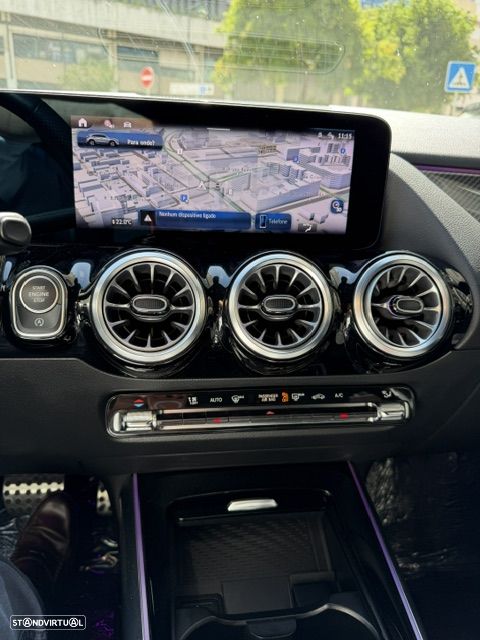 Mercedes-Benz GLA 180 d AMG Line - 3
